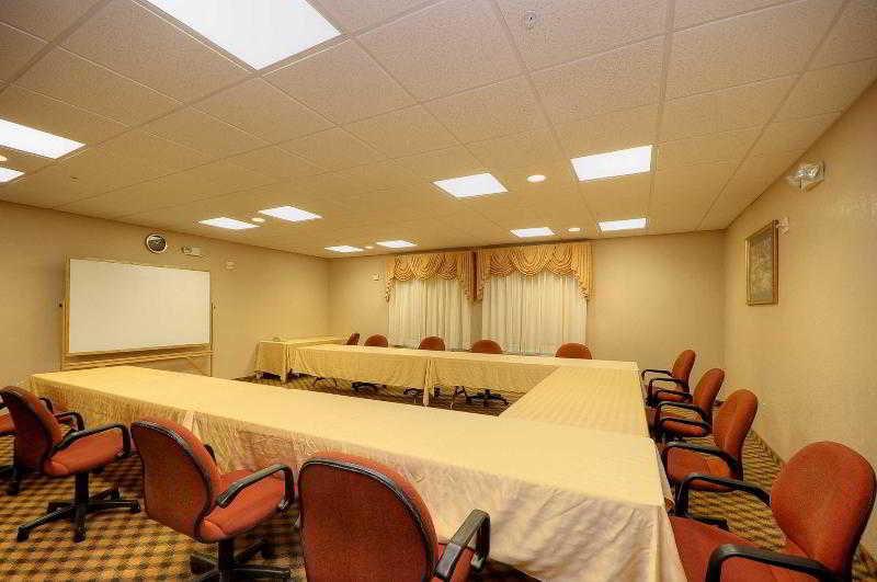 فندق بايمونت باي ويندهام كلوت Clute المظهر الخارجي الصورة